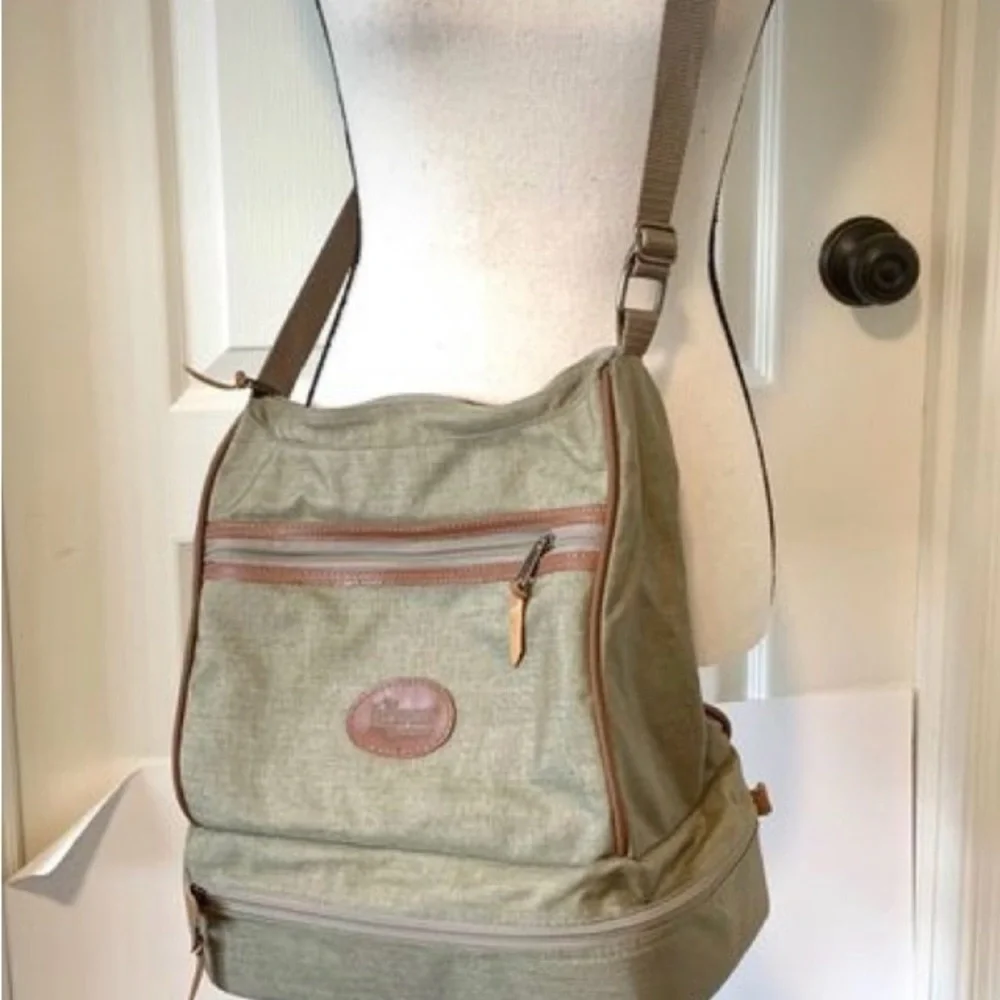 THE‎ LEGENDS COLLECTION by JOSTENS CROSS BODY/Shoulder bag /bottom zip USA MADE
